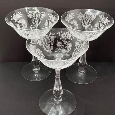 LOT 163: Vintage Blue Bell Windsor Bev Co Made in Czechoslovakia Glass Seltzer Bottle with Drinking Glasses and Dessert Cups