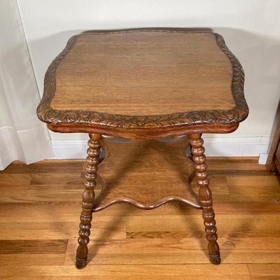 LOT 178: Vintage Carved Wood Cork Screw Twisted Spindle Side Table