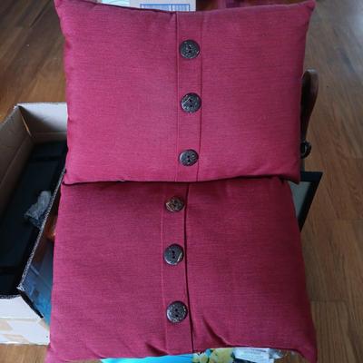 LOT 193: Home Decor Collection - Kate Spade Writing Set, William Sonoma Throw Pillows, Photo Albums & More