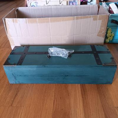 LOT 193: Home Decor Collection - Kate Spade Writing Set, William Sonoma Throw Pillows, Photo Albums & More