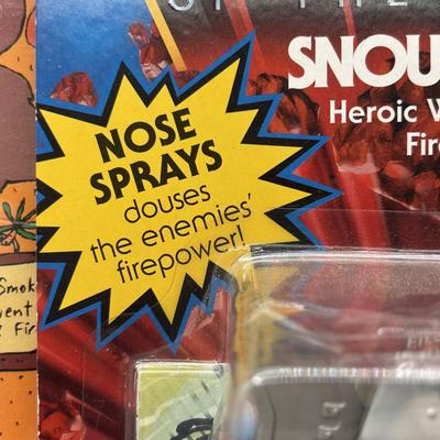 LOT 220: Master of the Universe Snout Spout (NIP), Smokey the Bear & Duck Tale Cardboard Puzzles and a Little Blue Friend Baker Smurf