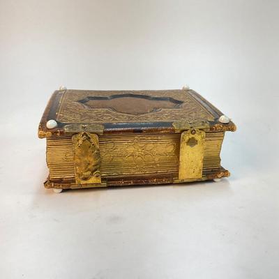 229 Antique Photo Album WIth Many Sepia Photographic Portraits