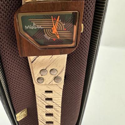 Mistura Handmade Wooden Wristwatch with Cream Leather Band