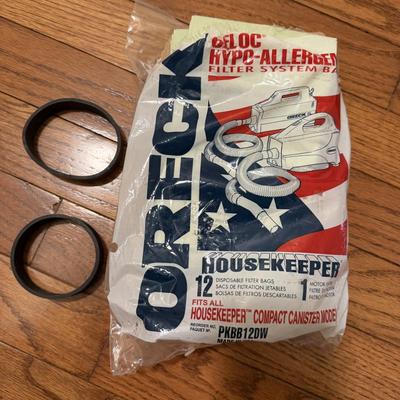 Oreck Vacuum & Attachments (FC-MG)