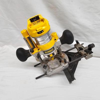 Selection of DeWalt Cordless Tools-Vacuum, Drill & Router (DG-JS)