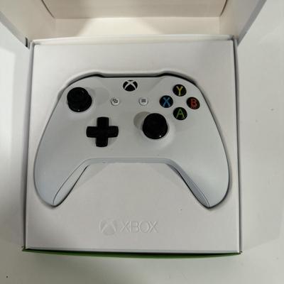 XBOX One (BLR-MG)