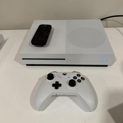 XBOX One (BLR-MG)
