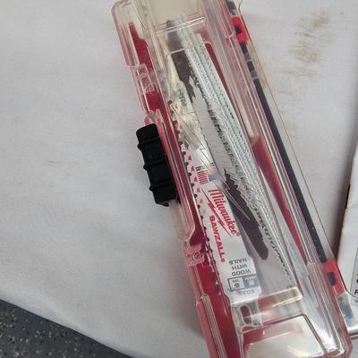 Milwaukee Reciprocating Saw & Bosch Hammer Drill w/Cases (DG-JS)