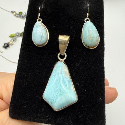 Four sets including Larimar and Sodalite (ST-SS)
