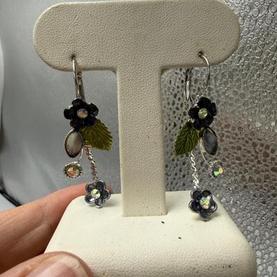 Four sets including Larimar and Sodalite (ST-SS)