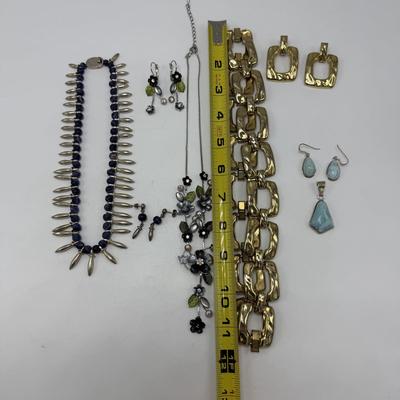 Four sets including Larimar and Sodalite (ST-SS)