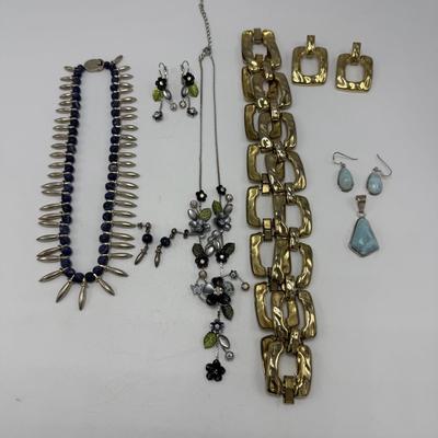 Four sets including Larimar and Sodalite (ST-SS)