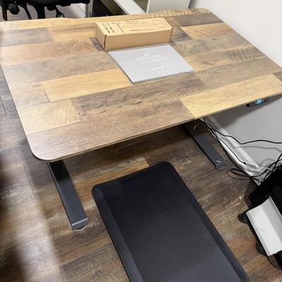 VARIDESK Adjustable Height Electric Standing Desk (BLR-MG)