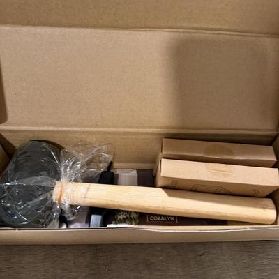 VARIDESK Adjustable Height Electric Standing Desk (BLR-MG)