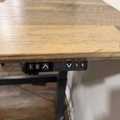 VARIDESK Adjustable Height Electric Standing Desk (BLR-MG)