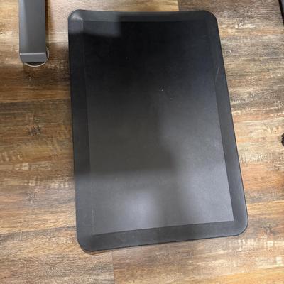 VARIDESK Adjustable Height Electric Standing Desk (BLR-MG)