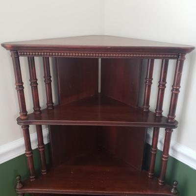 Antique Corner Shelf (DR-KD)