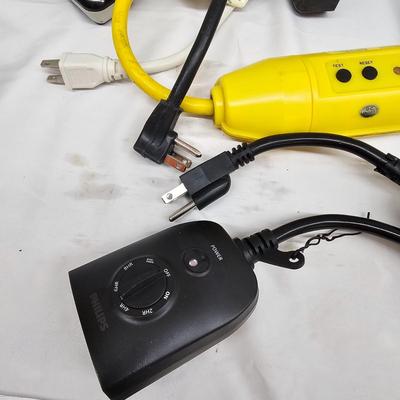 Power Strips, Short Extension Cords & More (DG-JS)