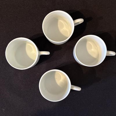 Delonghi Espresso Maker and Cups (K-SF)