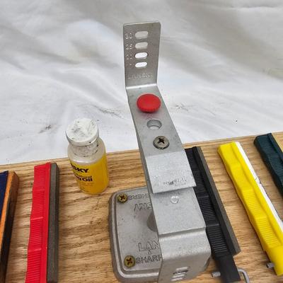 Assortment of Sharpening Stones, Hones & Diamond Plates (DG-JS)