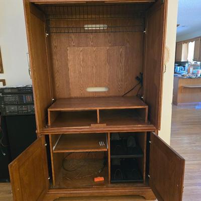 Entertainment center