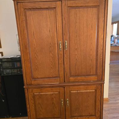 Entertainment center