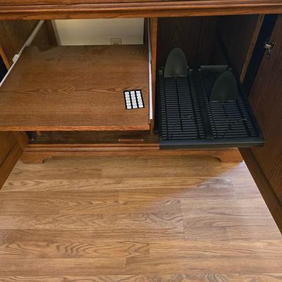 Entertainment center