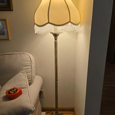 Floor lamp