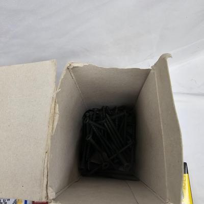 Assorted of Nails & Screws (DG-JS)