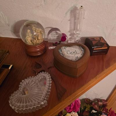 Home decor trinket lot