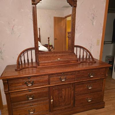 Dresser