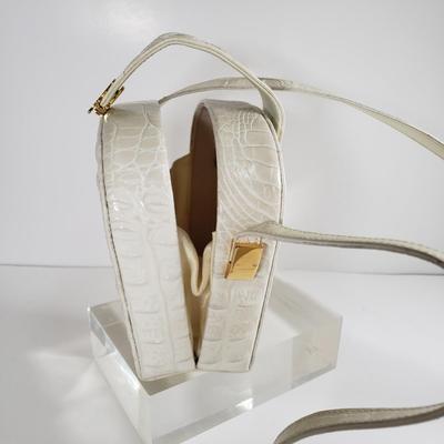 LOT 225MBL: Alligator Print Purse with Dust Bag & Whiting & Davis Gold Mesh Heart Key Ring