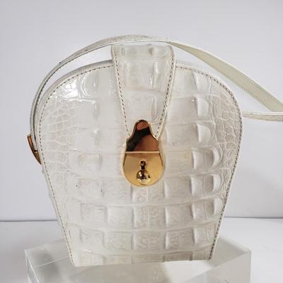 LOT 225MBL: Alligator Print Purse with Dust Bag & Whiting & Davis Gold Mesh Heart Key Ring