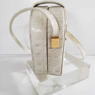 LOT 225MBL: Alligator Print Purse with Dust Bag & Whiting & Davis Gold Mesh Heart Key Ring