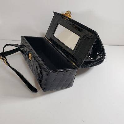 LOT 227MBL: Black Patent Leather Bags by Rodo & Caprice