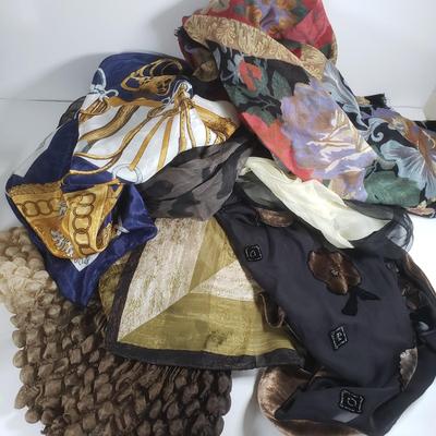 LOT 232MBL: Variety of Ladies Scarves-Different Sizes & Material