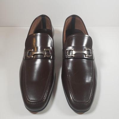 LOT 233M: Salvatore Ferragamo Size 13 Loafers with Box
