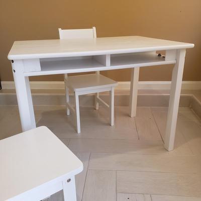 LOT 238B: Kids Table & Chair Set with Assortment of Unopened Crafts, Puzzles & Books