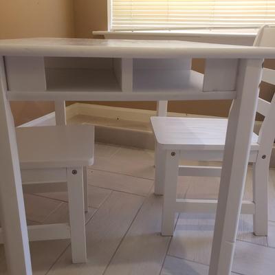 LOT 238B: Kids Table & Chair Set with Assortment of Unopened Crafts, Puzzles & Books