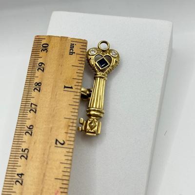 Sale Photo Thumbnail #31