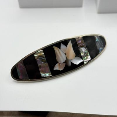 LOT 252J: Chanel Designer Hair Claw Clip, Alpaca Mexico Abalone Barrette & More Hair Accessories