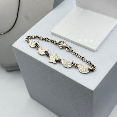 LOT 281J: 925 Sterling Silver Moons & Star Bracelet, Pierced Drop Earrings & Chains (10.24g)