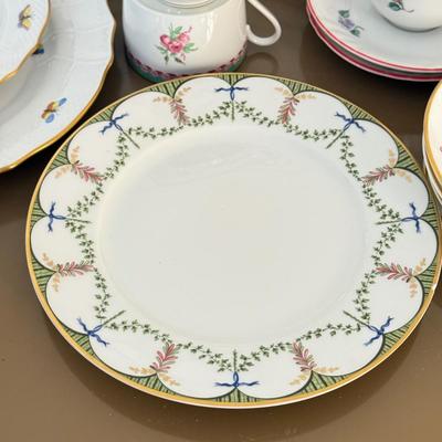 LOT 290F: Collection of Fine China Plates & Teacups: Wedgwood, Limoges, Mason’s & More