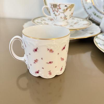 LOT 290F: Collection of Fine China Plates & Teacups: Wedgwood, Limoges, Mason’s & More