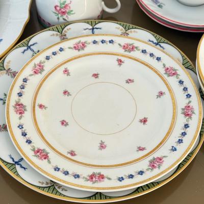 LOT 290F: Collection of Fine China Plates & Teacups: Wedgwood, Limoges, Mason’s & More