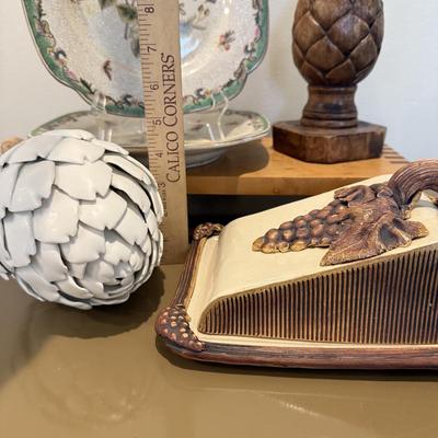 LOT 327F: Artist Signed Grapes & Cheese Plate, Ceramic Artichoke, Bird Stoneware Plates & More