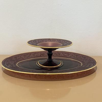 LOT 334L: 1930s Cambridge Glass Amethyst Decagon Sandwich Tray & Etched Compote w Tray