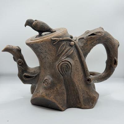 LOT 336L: Vintage Chinese Yixing Clay Teapot