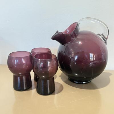 LOT 426L: MCM Cambridge Glass Amethyst Ball Jug Pitcher & 3 Glasses