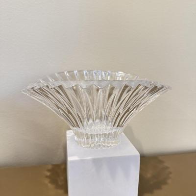 LOT 430F: Art Vannes Le Chatel Calla Lily Vase, Signed Vase & More